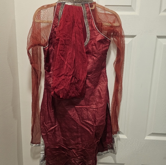 Indian Salwaar (leggings) - Kurta (tunic) set with dupatta (scarf) Tailored set - Picture 2 of 2